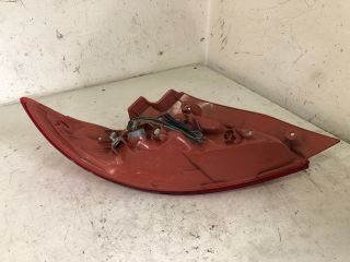 bontott MAZDA 2 Jobb Hátsó Lámpa