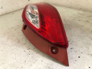 bontott MAZDA 2 Jobb Hátsó Lámpa