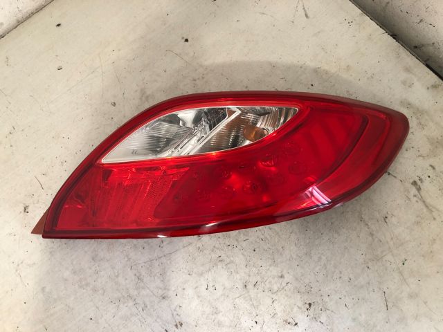 bontott MAZDA 2 Jobb Hátsó Lámpa