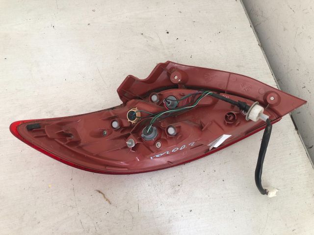 bontott MAZDA 2 Jobb Hátsó Lámpa