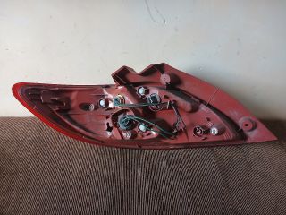 bontott MAZDA 2 Jobb Hátsó Lámpa