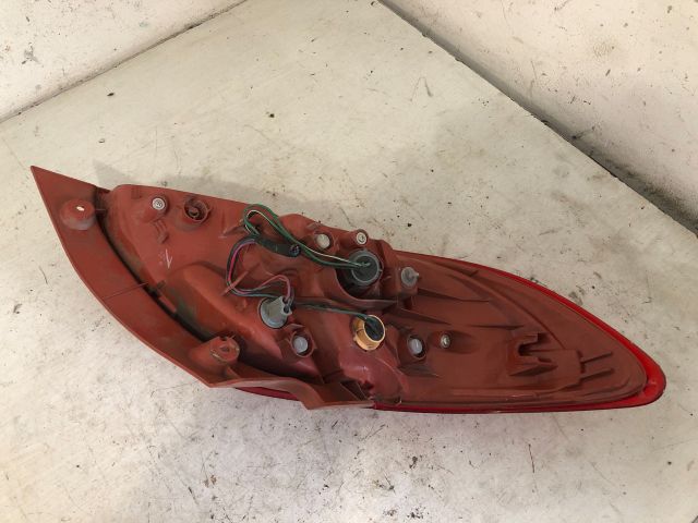 bontott MAZDA 2 Jobb Hátsó Lámpa