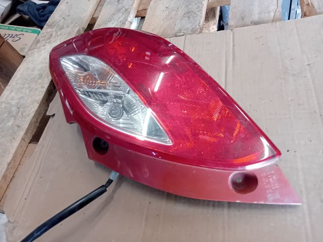 bontott MAZDA 2 Jobb Hátsó Lámpa