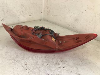 bontott MAZDA 2 Jobb Hátsó Lámpa