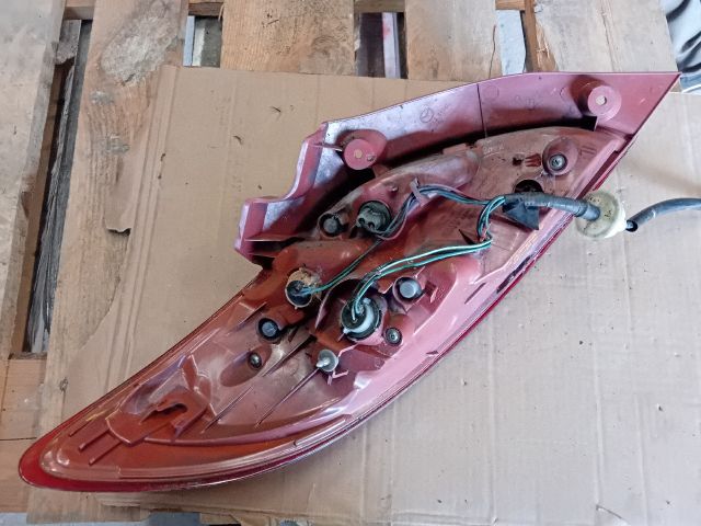 bontott MAZDA 2 Jobb Hátsó Lámpa