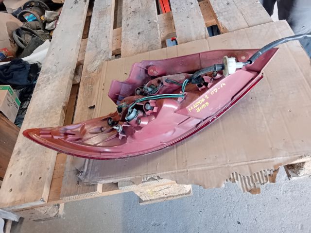 bontott MAZDA 2 Jobb Hátsó Lámpa