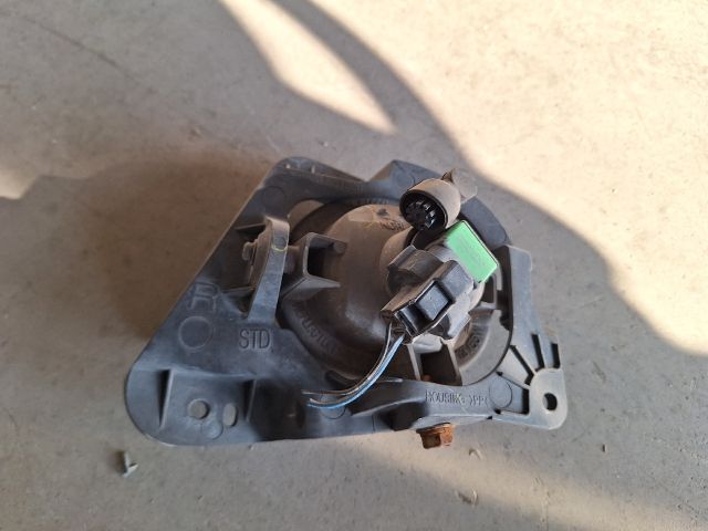 bontott MAZDA 2 Jobb Ködfényszóró