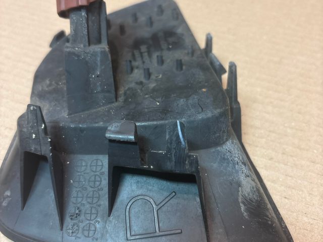 bontott MAZDA 2 Jobb Ködlámpa Rács