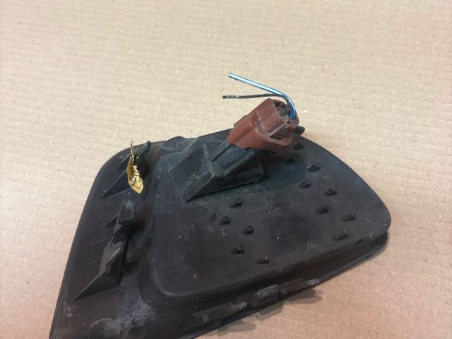 bontott MAZDA 2 Jobb Ködlámpa Rács