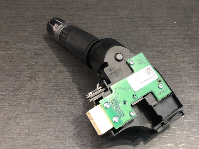 bontott MAZDA 2 Jobb Kormánykapcsoló Ablaktörlő