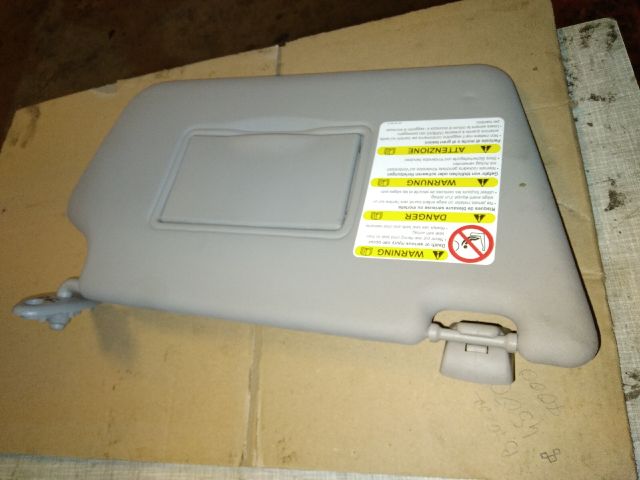 bontott MAZDA 2 Jobb Napellenző