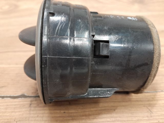 bontott MAZDA 2 Jobb Szellőző