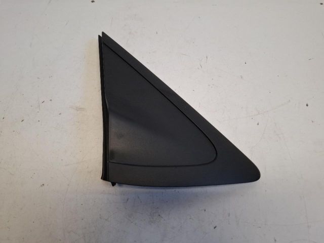 bontott MAZDA 2 Jobb Visszapillantó Tükör Előtti Burkolat