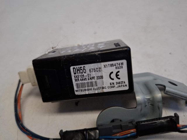 bontott MAZDA 2 Kulcs Nélküli Nyitás Jeladó