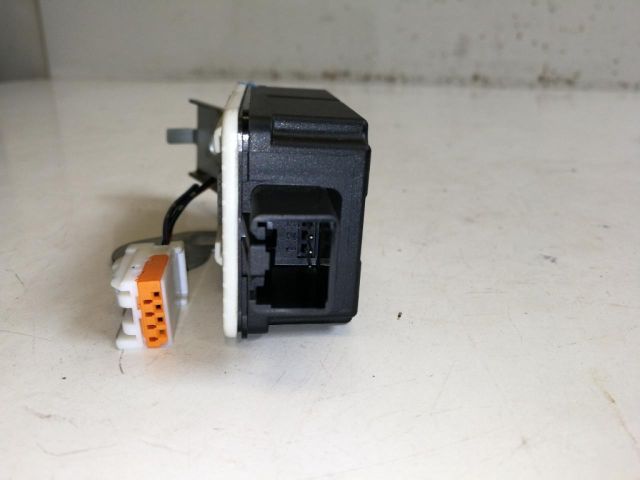 bontott MAZDA 2 Kulcs Nélküli Nyitás Jeladó