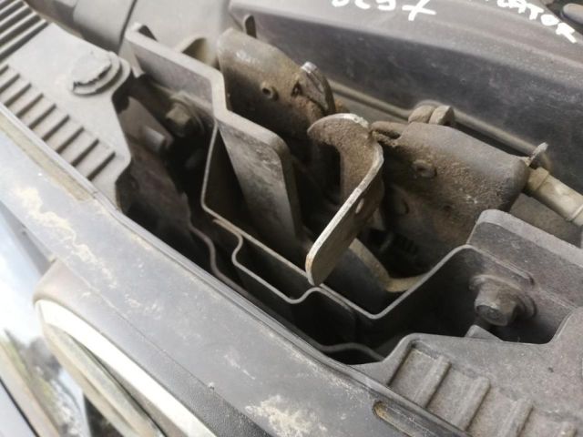 bontott MAZDA 2 Motorháztető Zárszerkezet