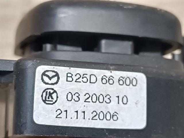 bontott MAZDA 2 Tükör Kapcsoló