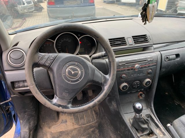 bontott MAZDA 3 Bal első Féknyereg Munkahengerrel