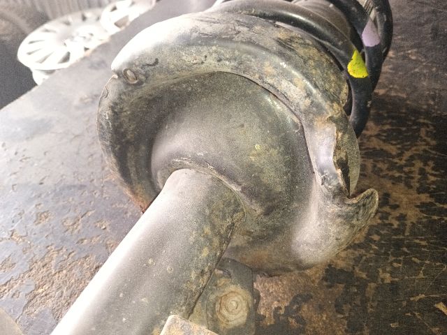 bontott MAZDA 3 Bal első Gólyaláb (Lengécsillapító, Rugó)