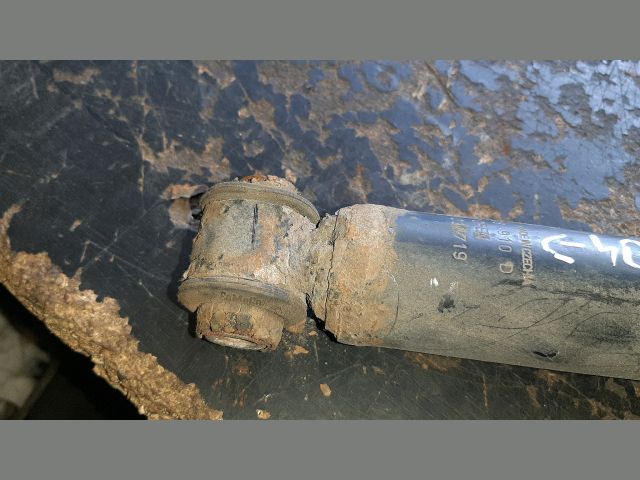 bontott MAZDA 3 Bal hátsó Lengéscsillapító