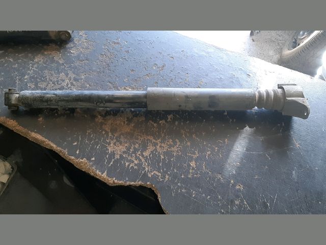 bontott MAZDA 3 Bal hátsó Lengéscsillapító