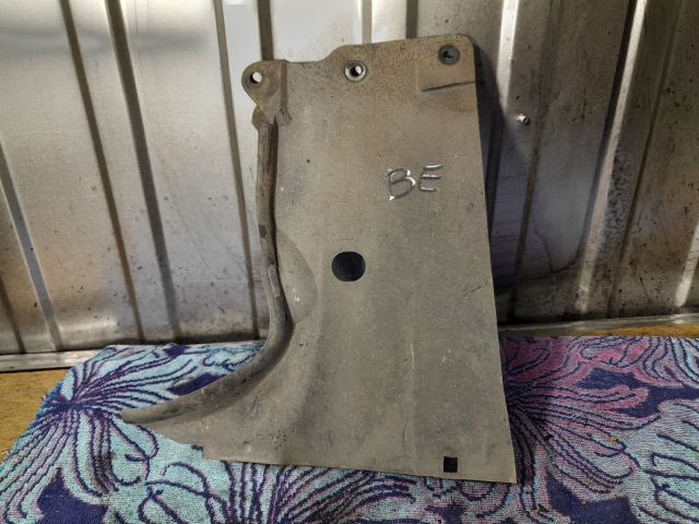 bontott MAZDA 3 Bal Motorburkolat