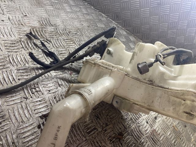 bontott MAZDA 3 Kiegyenlítő Tartály