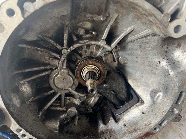 bontott MAZDA 3 Váltó (Mechanikus)