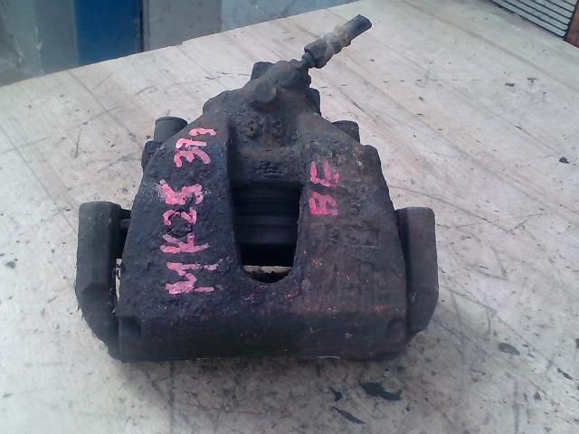 bontott MAZDA 3 Bal első Féknyereg Munkahengerrel