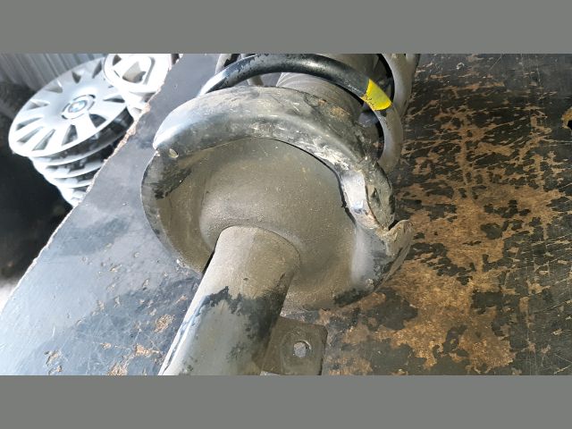 bontott MAZDA 3 Bal első Gólyaláb (Lengécsillapító, Rugó)