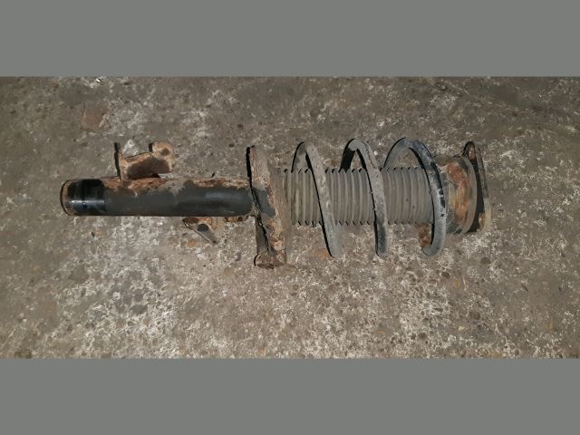 bontott MAZDA 3 Bal első Gólyaláb (Lengécsillapító, Rugó)