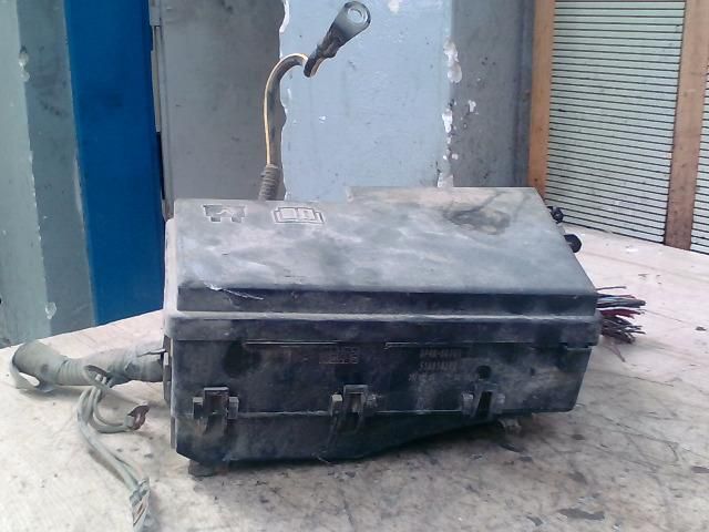 bontott MAZDA 3 Biztosítéktábla Motortér