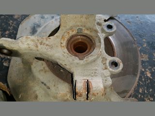 bontott MAZDA 3 Bal első Csonkállvány Kerékaggyal