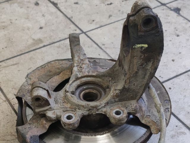 bontott MAZDA 3 Bal első Kerékagy