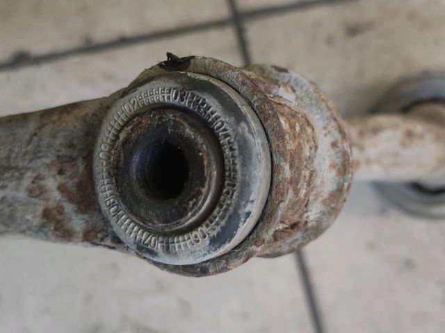 bontott MAZDA 3 Bal első Lengőkar