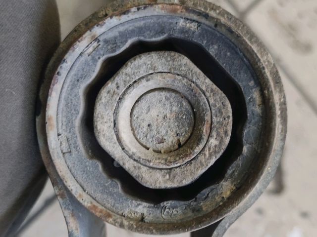 bontott MAZDA 3 Bal első Lengőkar