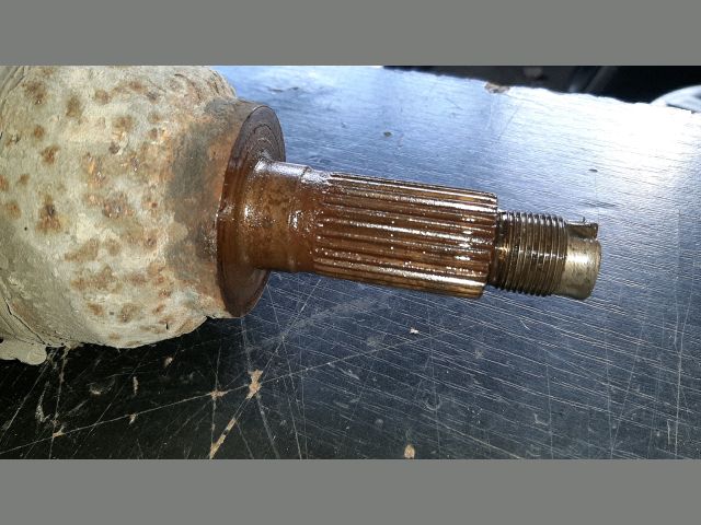 bontott MAZDA 3 Bal Féltengely