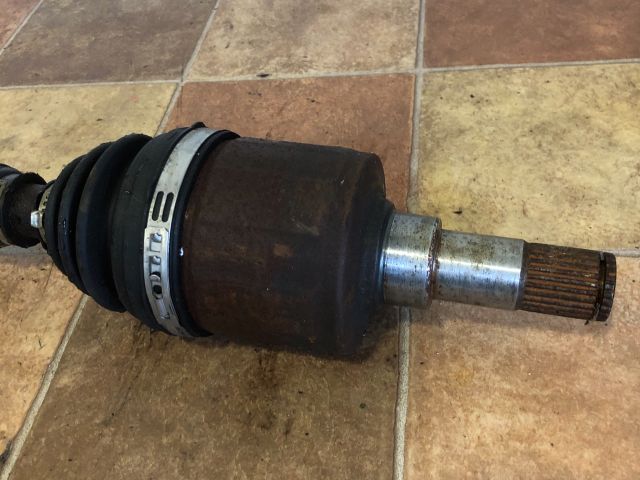 bontott MAZDA 3 Bal Féltengely