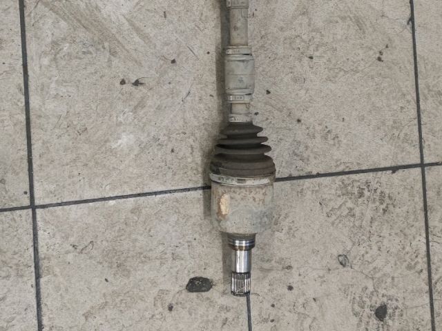 bontott MAZDA 3 Bal Féltengely