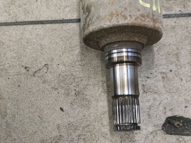 bontott MAZDA 3 Bal Féltengely