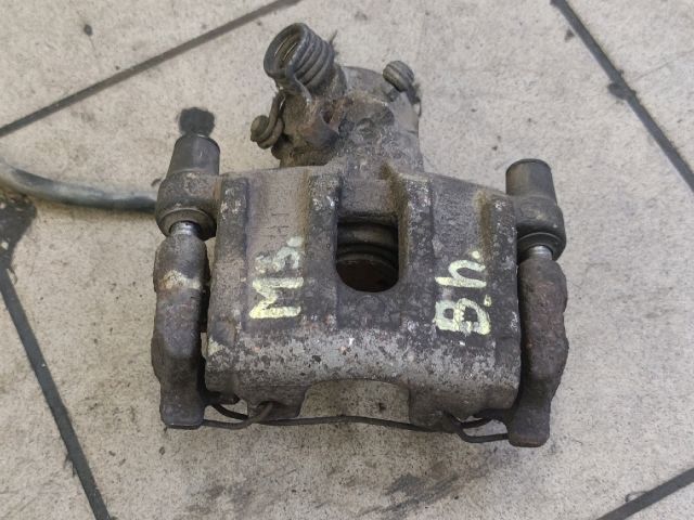 bontott MAZDA 3 Bal hátsó Féknyereg Munkahengerrel