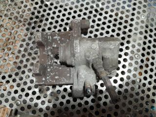 bontott MAZDA 3 Bal hátsó Féknyereg Munkahengerrel