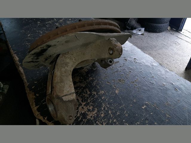 bontott MAZDA 3 Jobb első Csonkállvány Kerékaggyal