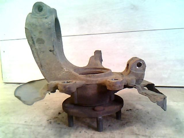 bontott MAZDA 3 Jobb első Csonkállvány Kerékaggyal