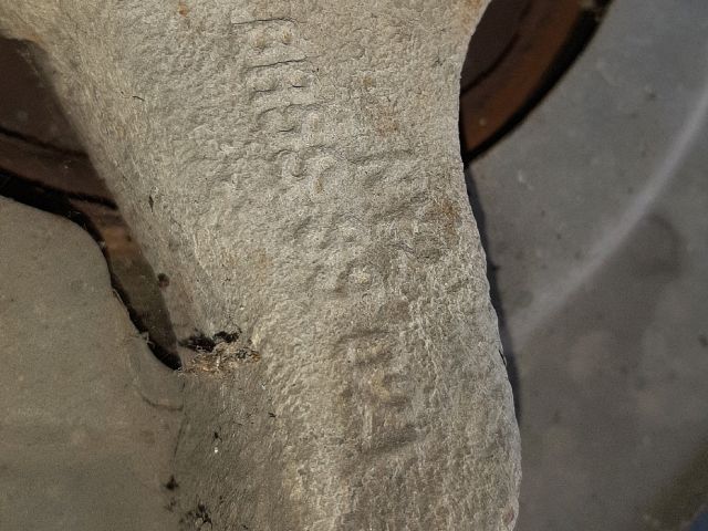 bontott MAZDA 3 Jobb első Csonkállvány Kerékaggyal