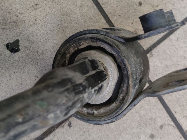 bontott MAZDA 3 Jobb első Lengőkar