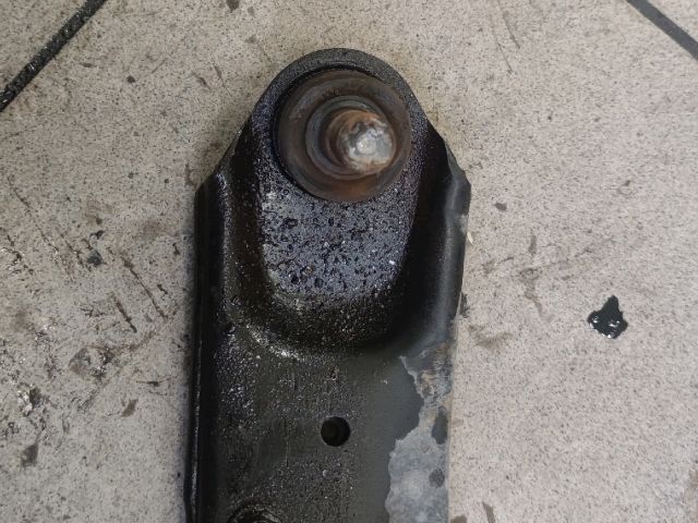 bontott MAZDA 3 Jobb első Lengőkar