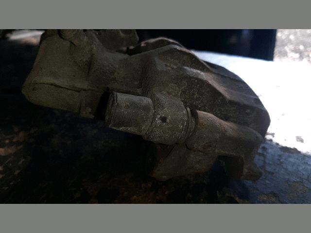 bontott MAZDA 3 Jobb hátsó Féknyereg Munkahengerrel