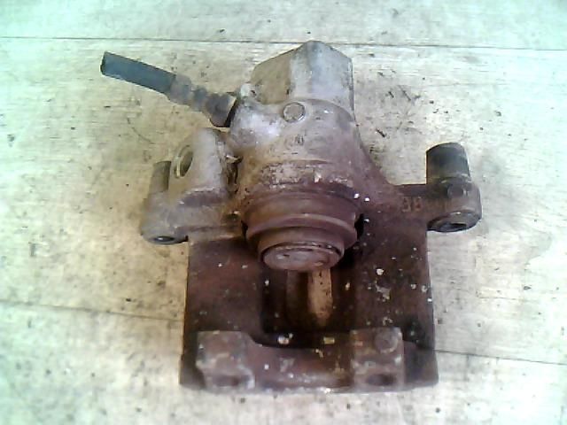 bontott MAZDA 3 Jobb hátsó Féknyereg Munkahengerrel