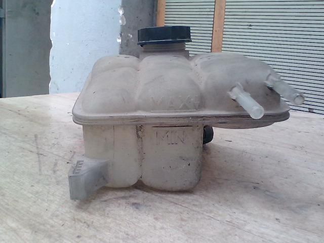 bontott MAZDA 3 Kiegyenlítő Tartály